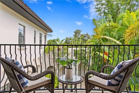 Casa en venta en Tampa, Florida, 5 dormitorios, 422.33 m2 № 1639693 - foto 23