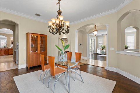 Casa en venta en Tampa, Florida, 5 dormitorios, 422.33 m2 № 1639693 - foto 16