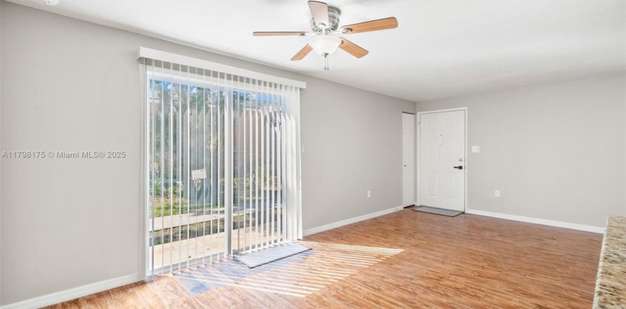 Condo à Port Charlotte, Floride, 2 chambres № 1696053