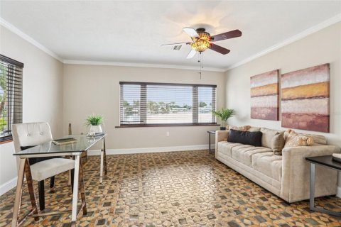 Casa en venta en Saint Petersburg, Florida, 4 dormitorios, 384.71 m2 № 1900825 - foto 28