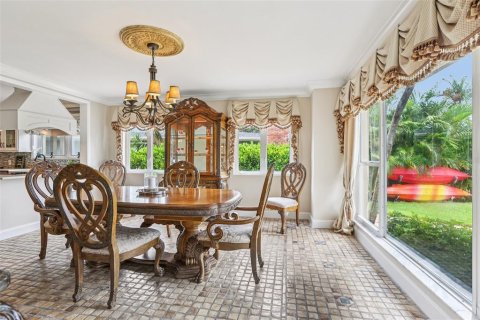 Casa en venta en Saint Petersburg, Florida, 4 dormitorios, 384.71 m2 № 1900825 - foto 15