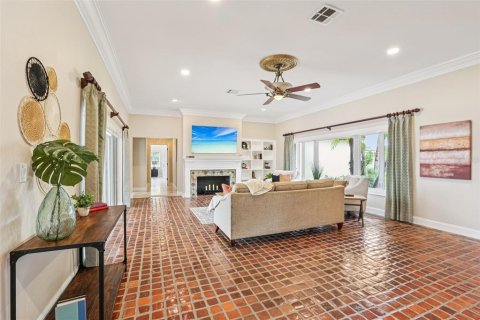 Casa en venta en Saint Petersburg, Florida, 4 dormitorios, 384.71 m2 № 1900825 - foto 10