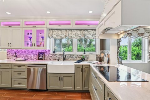 Casa en venta en Saint Petersburg, Florida, 4 dormitorios, 384.71 m2 № 1900825 - foto 20