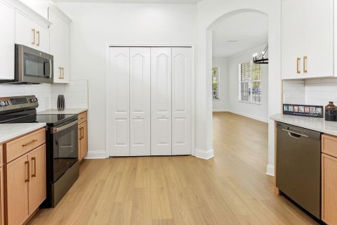 Купить виллу или дом в Тампа, Флорида 3 комнаты, 146.69м2, № 2418988 - фото 11