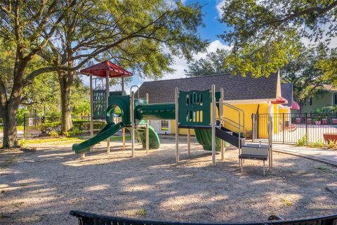 Condo in Orlando, Florida, 3 bedrooms № 2370821 - photo 7