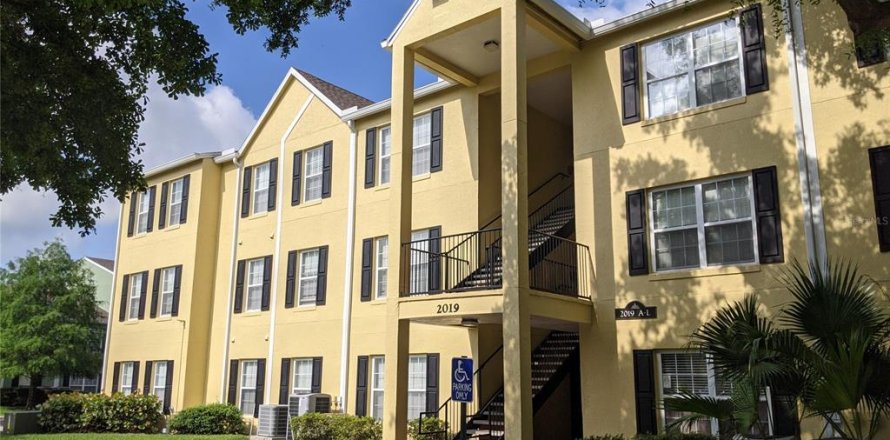 Condo in Orlando, Florida, 3 bedrooms № 2370821