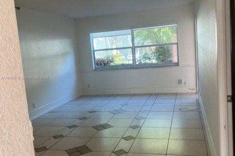 Appartement à louer à Lauderdale Lakes, Floride: 1 chambre, 63.55 m2 № 1998143 - photo 15