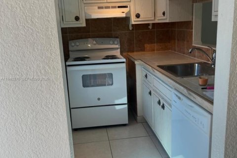 Appartement à louer à Lauderdale Lakes, Floride: 1 chambre, 63.55 m2 № 1998143 - photo 14