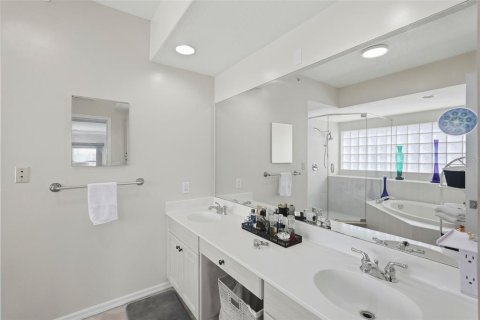 Купить кондоминиум в Тиерра-Верде, Флорида 3 комнаты, 189.06м2, № 2103423 - фото 18