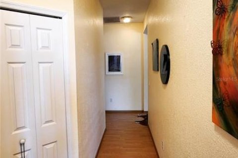 Condo in North Port, Florida, 2 bedrooms  № 2376644 - photo 15