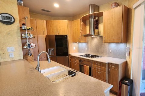 Condo in North Port, Florida, 2 bedrooms  № 2376644 - photo 9