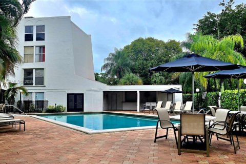 Copropriété à louer à Miami, Floride: 2 chambres, 77.2 m2 № 2002872 - photo 1