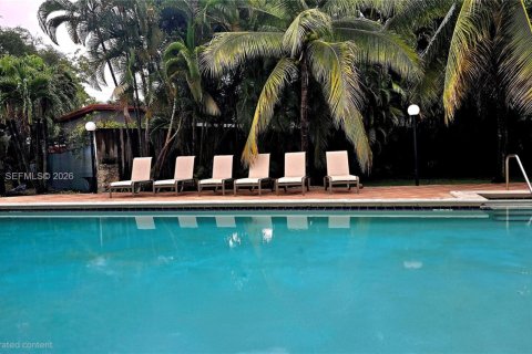 Copropriété à louer à Miami, Floride: 2 chambres, 77.2 m2 № 2002872 - photo 25