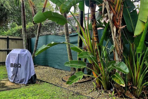 Copropriété à louer à Miami, Floride: 2 chambres, 77.2 m2 № 2002872 - photo 29