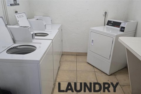 Copropriété à louer à Miami, Floride: 2 chambres, 77.2 m2 № 2002872 - photo 23