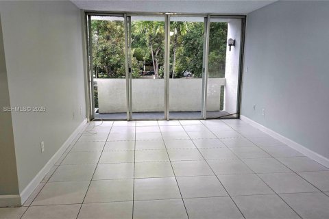 Copropriété à louer à Miami, Floride: 2 chambres, 77.2 m2 № 2002872 - photo 3