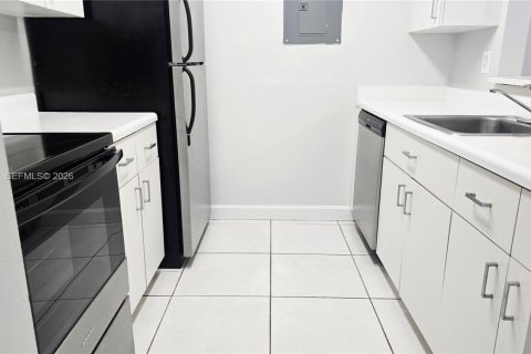 Copropriété à louer à Miami, Floride: 2 chambres, 77.2 m2 № 2002872 - photo 16