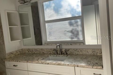 House in Sarasota, Florida 5 bedrooms, 309.83 sq.m. № 1866530 - photo 10