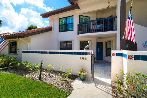 Condo in Stuart, Florida, 2 bedrooms  № 2086706