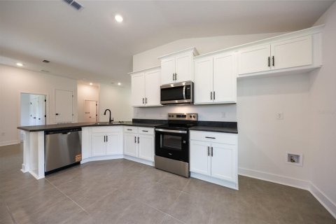 House in Palm Coast, Florida 3 bedrooms, 139.82 sq.m. № 2223815 - photo 5