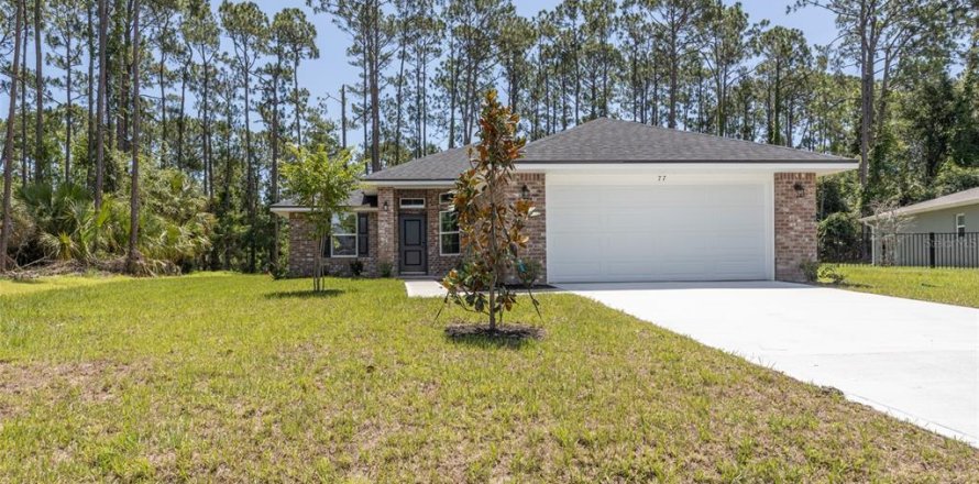 House in Palm Coast, Florida 3 bedrooms, 139.82 sq.m. № 2223815