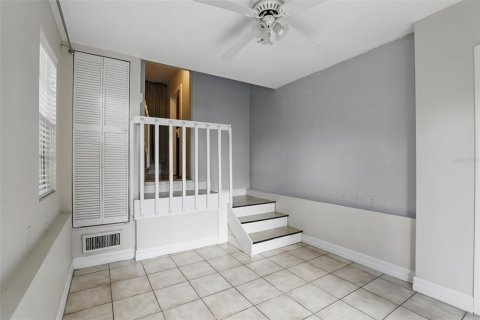 House in Winter Park, Florida 3 bedrooms, 111.48 sq.m. № 1557174 - photo 19