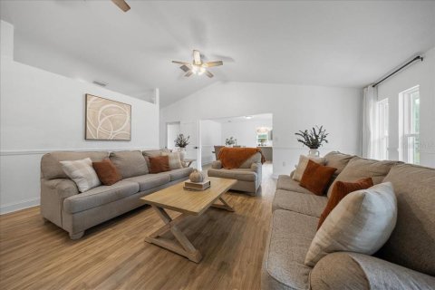 Villa ou maison à vendre à Summerfield, Floride: 4 chambres, 207.36 m2 № 2408325 - photo 9