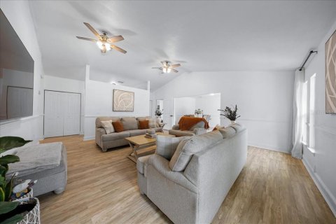 Villa ou maison à vendre à Summerfield, Floride: 4 chambres, 207.36 m2 № 2408325 - photo 11