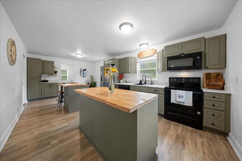 Villa ou maison à vendre à Summerfield, Floride: 4 chambres, 207.36 m2 № 2408325 - photo 6