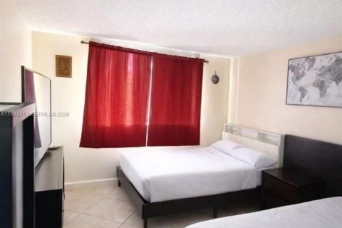 Купить кондоминиум в Майами, Флорида 2 спальни, 76.83м2, № 2058270 - фото 2