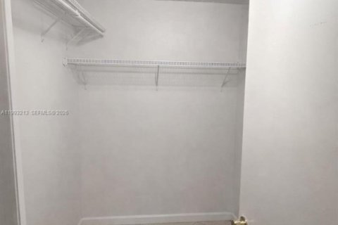 Купить кондоминиум в Майами, Флорида 2 спальни, 76.83м2, № 2058270 - фото 11