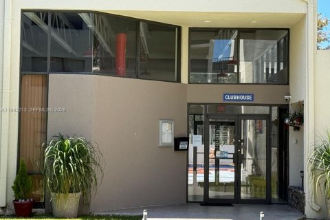 Купить кондоминиум в Майами, Флорида 2 спальни, 76.83м2, № 2058270 - фото 16