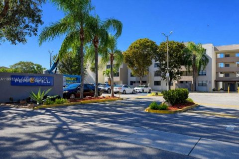 Кондоминиум с 2 спальнями в Майами, Флорида № 2058270