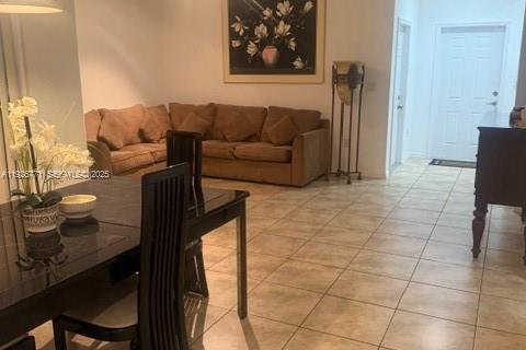 Villa ou maison à louer à Homestead, Floride: 3 chambres, 174.1 m2 № 1986627 - photo 3