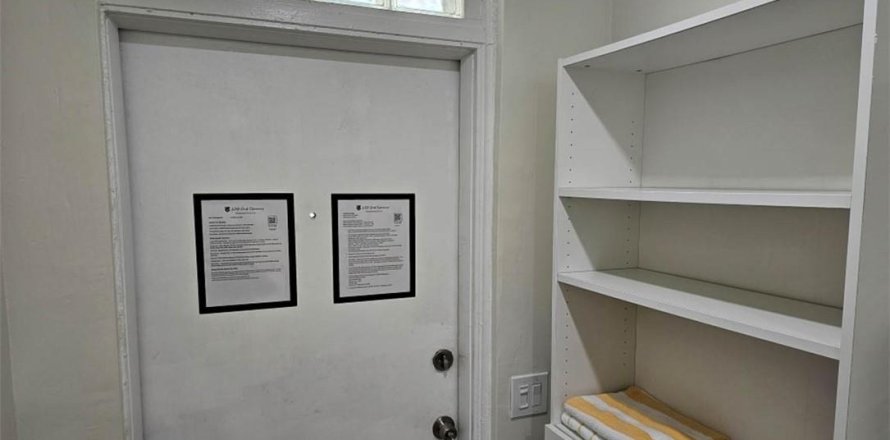 Estudio en el Condominio en Hollywood, Florida № 1162094