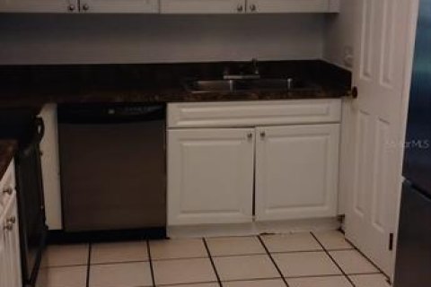Condominio en alquiler en Orlando, Florida, 2 dormitorios, 84.08 m2 № 1843399 - foto 3