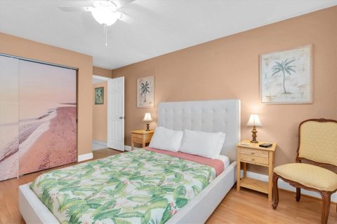 Condominio en venta en Indian Rocks Beach, Florida, 2 dormitorios, 102.19 m2 № 2137444 - foto 16