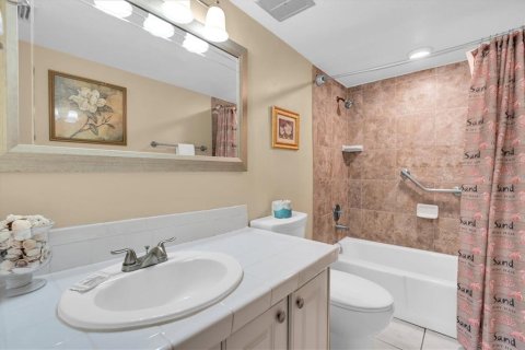Condominio en venta en Indian Rocks Beach, Florida, 2 dormitorios, 102.19 m2 № 2137444 - foto 19