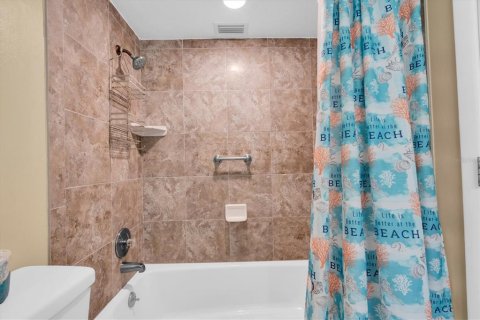 Condominio en venta en Indian Rocks Beach, Florida, 2 dormitorios, 102.19 m2 № 2137444 - foto 23