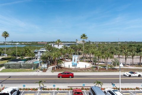 Condominio en venta en Indian Rocks Beach, Florida, 2 dormitorios, 102.19 m2 № 2137444 - foto 27