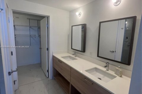 Copropriété à vendre à North Miami Beach, Floride: 1 chambre, 87.05 m2 № 1942799 - photo 8
