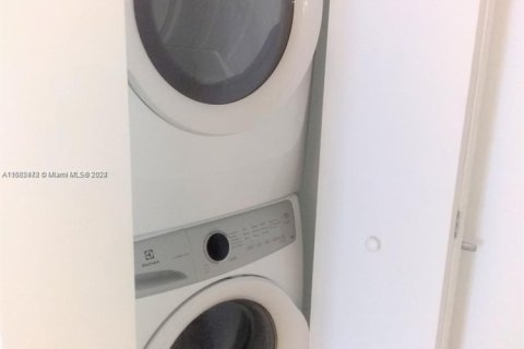 Copropriété à vendre à North Miami Beach, Floride: 1 chambre, 87.05 m2 № 1942799 - photo 14