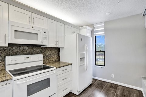 Copropriété à vendre à Margate, Floride: 2 chambres, 91.97 m2 № 2027126 - photo 25