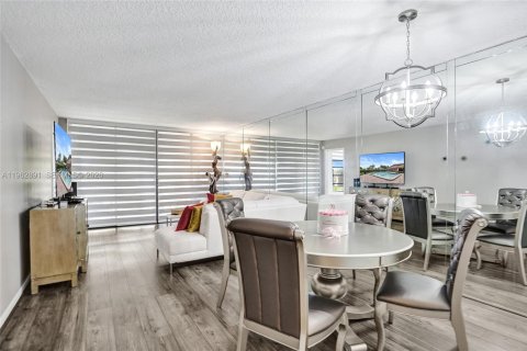 Copropriété à vendre à Margate, Floride: 2 chambres, 91.97 m2 № 2027126 - photo 8