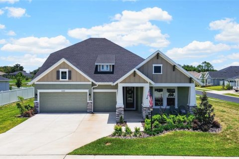 Casa en San Antonio, Florida 5 dormitorios, 313.82 m2 № 2132457