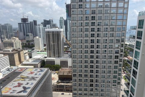 Condo in Miami, Florida, 1 bedroom № 2183377 - photo 16