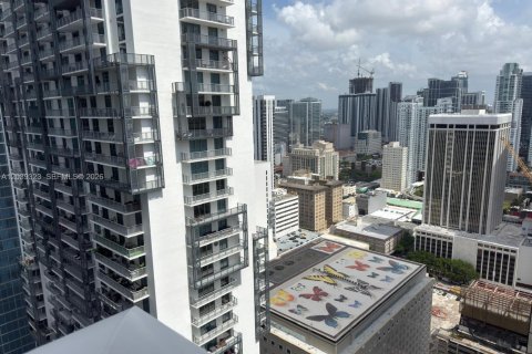 Condo in Miami, Florida, 1 bedroom № 2183377 - photo 7