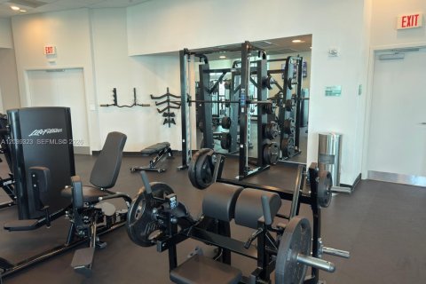 Condo in Miami, Florida, 1 bedroom № 2183377 - photo 30