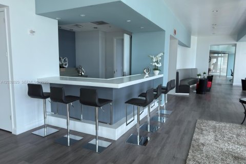 Condo in Miami, Florida, 1 bedroom № 2183377 - photo 28
