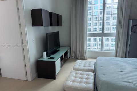 Condo in Miami, Florida, 1 bedroom № 2183377 - photo 12